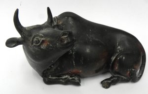 Lot 175 - Japanese Meiji Period Bronze Water Buffalo Figure, approx 21cm L