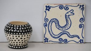 2 x pieces Pottery - small Lincoln Kirby Bell vase in Black & White w contra