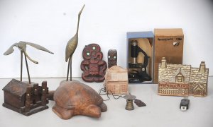 Lot 071 - Group lot - Mixed items - Carved Wooden NZ Souvenir items, Brass Cran