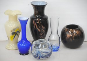 Lot 106 - Group lot Coloured Glass & Art Glass inc Black vase with Fluted ri