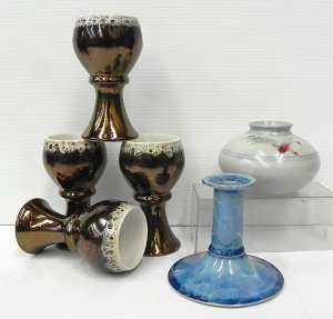 Lot 118 - Group Lot of Australian & other pottery inc, David Williams Blue C
