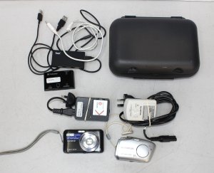 Lot 137 - 2 x Portable Digital Cameras incl Sony Cybershot DSC-W310 & Olympu