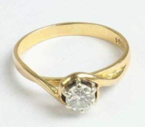 Lot 159 - 18ct gold diamond solitaire ring, Size 8, dia approx 0 30cts TW approx