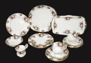 Lot 163 - Group lot Royal Albert Celebration pattern inc 2 x Trios, Sandwich pla