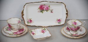 Lot 167 - Group lot Royal Albert American Beauty inc 2 x Trios, Jam Dish & s