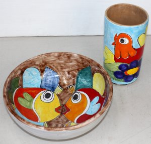 Lot 170 - 2 pces Nina Parrucca Italian Ceramics in Bowl with stylised fish 28 5