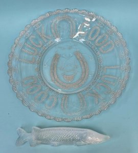Lot 178 - 2 x pieces c1880 1900 Glass - Molineaux Webb & Co Opalescent Fish