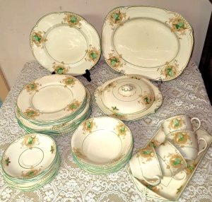Lot 058 - Vintage Wood & Sons England Romola Dinner set inc Teapot, Sandwich