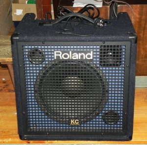Lot 071 - Modern heavy Roland Keyboard Amplifier - Model KC 350 Stereo Mixing Ke
