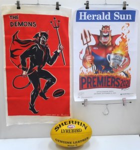 Lot 077 - 3 x Mixed AFL Items incl 1970s Melbourne Football Club Jiffy Dry Dicki