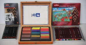 Lot 135 - 3 x boxed sets of art supplies inc JM Paillard pastels, Derwent Pastel