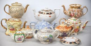 Lot 151 - Group of English ceramic teapots inc Saddler, Royal Devon, Nelson Ware