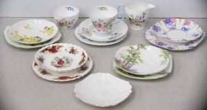 Lot 168 - Group lot English China inc Shelley Wild Flowers Trio, creamer & s