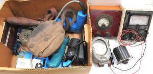 Lot 058 - Box lot - Tools & Gauges - old Volt & Amp Meters, heavy Metal