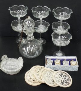 Lot 118 - Group lot vintage glass inc Set of 7 Dessert Coupes with fluted rims &