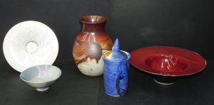Lot 164 - Group lot - Vintage & Modern Australian Studio Pottery - Large Tre