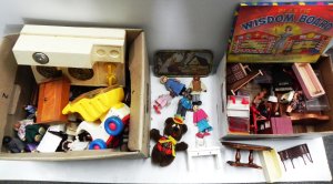 Lot 006 - 2 x Boxes of mostly Vintage Toys inc, wooden and plastic doll house fu