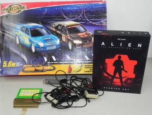 Lot 015 - Small group lot - old Nintendo Entertainment System hand controllers &