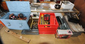 Lot 024 - Box lot of Vintage Tools incl Carpenters Planes incl Rapier Model 400,