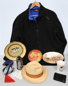 Lot 033 - Group lot if assorted items inc, Royal Doulton 1950s - 60s Old English