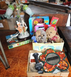 Lot 055 - Group Lot of Mixed Items incl Kids Toys, Figural Lamp, Puzzles, Looney