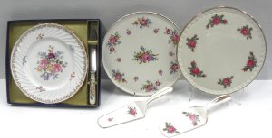 Lot 154 - 3 x English Floral patterned Cake Plates & Matching Servers inc Bo