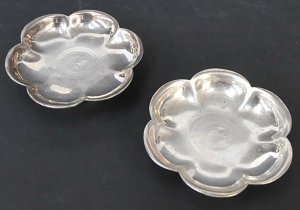 Lot 161 - Pair small vintage Chinese White Metal 6 Lobed Footed Petal Bowls - ch