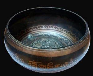Lot 190 - Decorate bronze Tibetan singing bowl - approx 16cms D