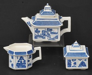 Lot 201 - 3 pce Christopher Johnson Design Willow Blue Pagoda Teaset - Teapot, C