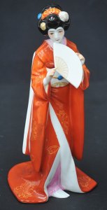 Lot 216 - Vintage Noritake Japanese porcelain figure of a Geisha - marked to bas