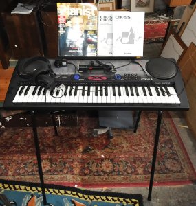 Vintage Casio CTK-551 Electronic Electronic Keyboard w Stand, Sheet Music Holder